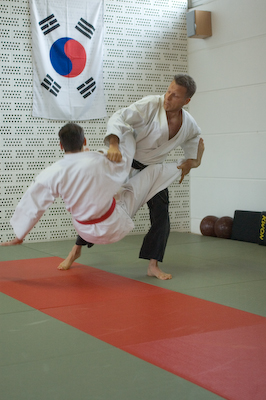 HKD_Aug_2005_17